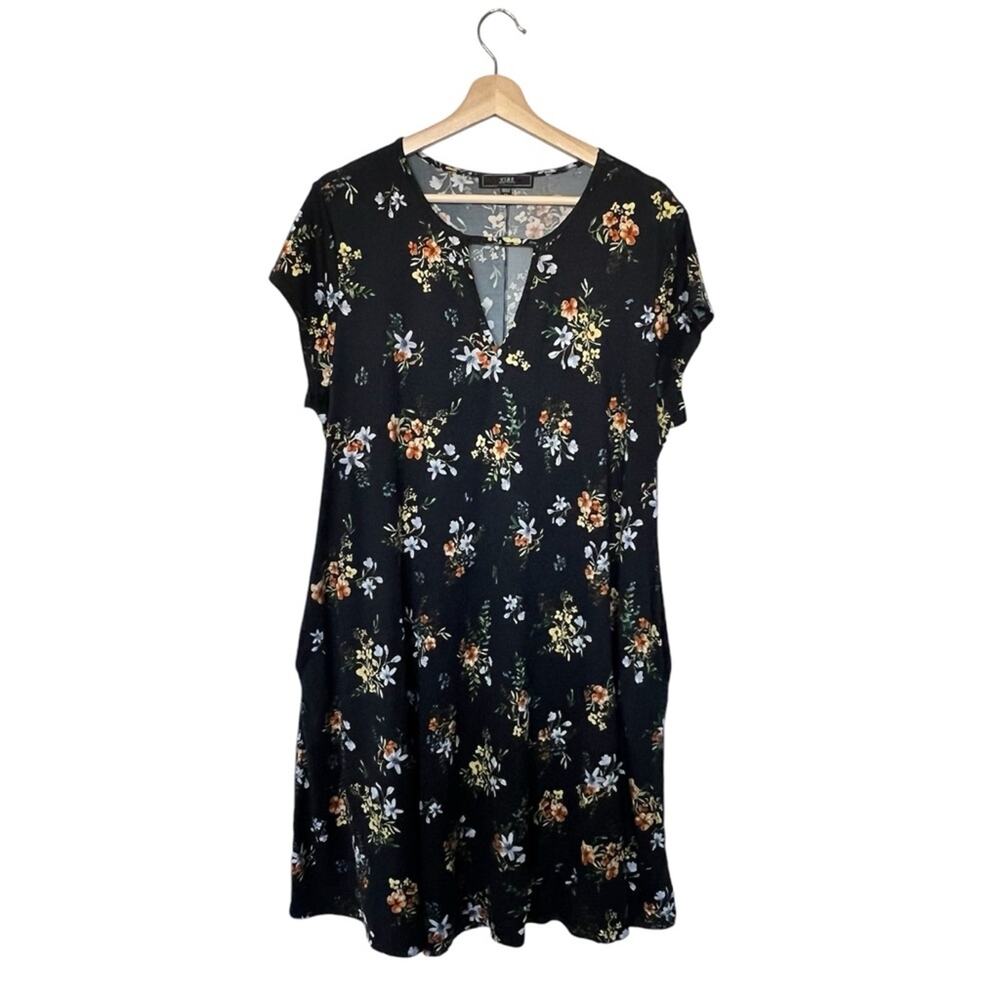 Bundle of TWO VIBE Sportswear Short Floral Dresses in Excellent Condition 1X